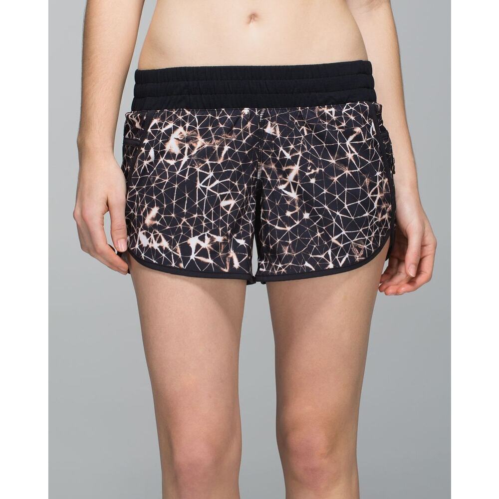 Lululemon Womens Medium Tracker Short Iii 4" Inseam Star Crushed Black Lined